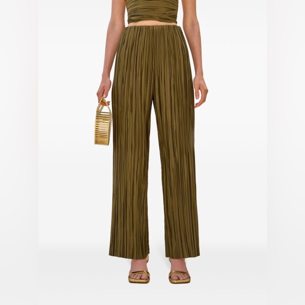 Vince. Green pleated pant size small